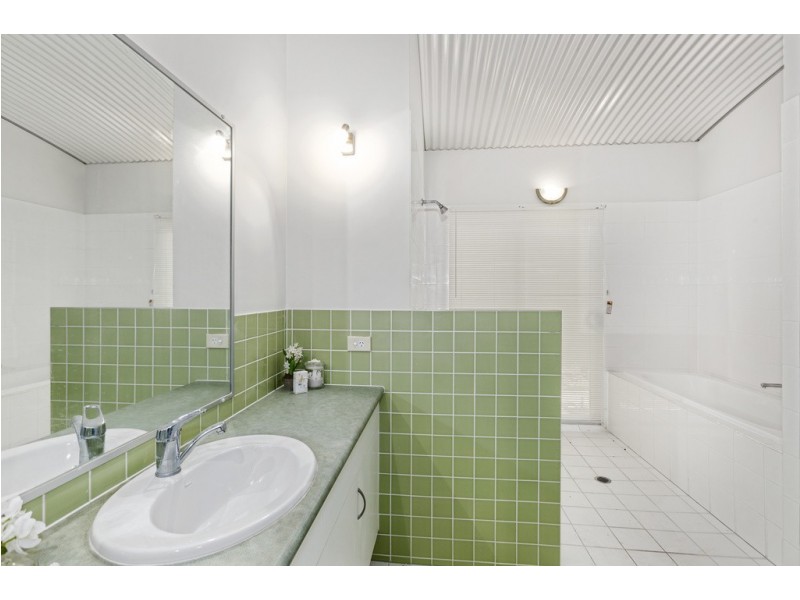 702 Casuarina Way, Casuarina NSW 2487