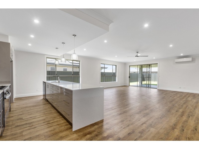 11 Lindwall Avenue, Pottsville NSW 2489