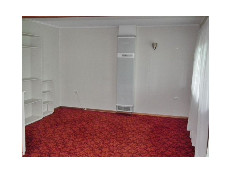 5a Badgery Street, Willow Vale NSW 2575