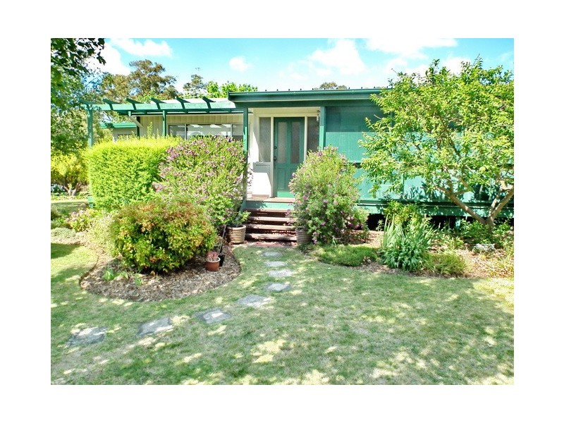 5a Badgery Street, Willow Vale NSW 2575