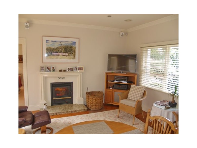 4 Werrington Street, Burradoo NSW 2576