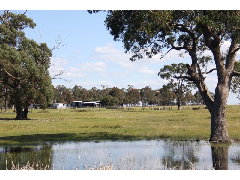 166 Cochranes Road, Longford VIC 3851