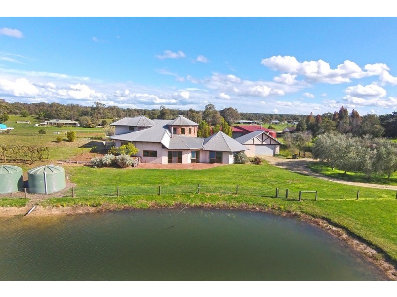 39 BRENNANS ROAD, Longford VIC 3851