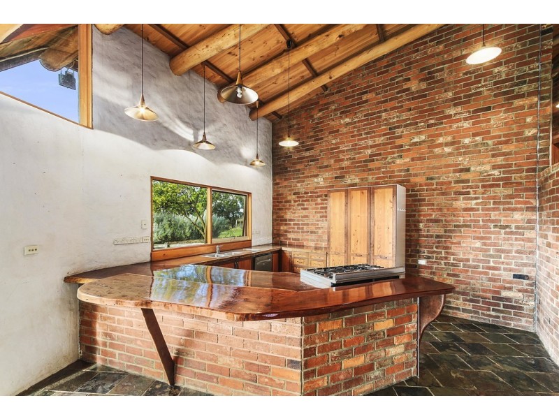 39 BRENNANS ROAD, Longford VIC 3851