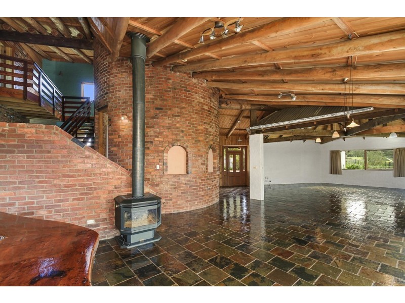 39 BRENNANS ROAD, Longford VIC 3851