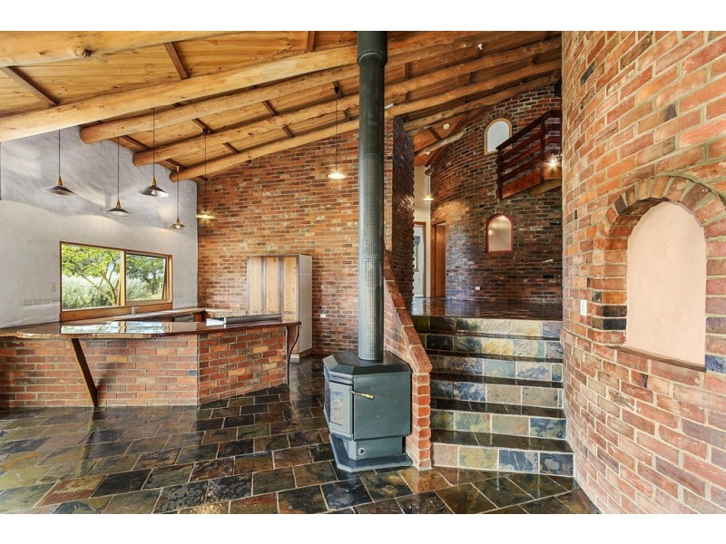 39 BRENNANS ROAD, Longford VIC 3851