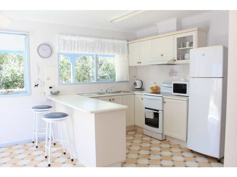 61-63 Sixth Avenue North, Paradise Beach VIC 3851