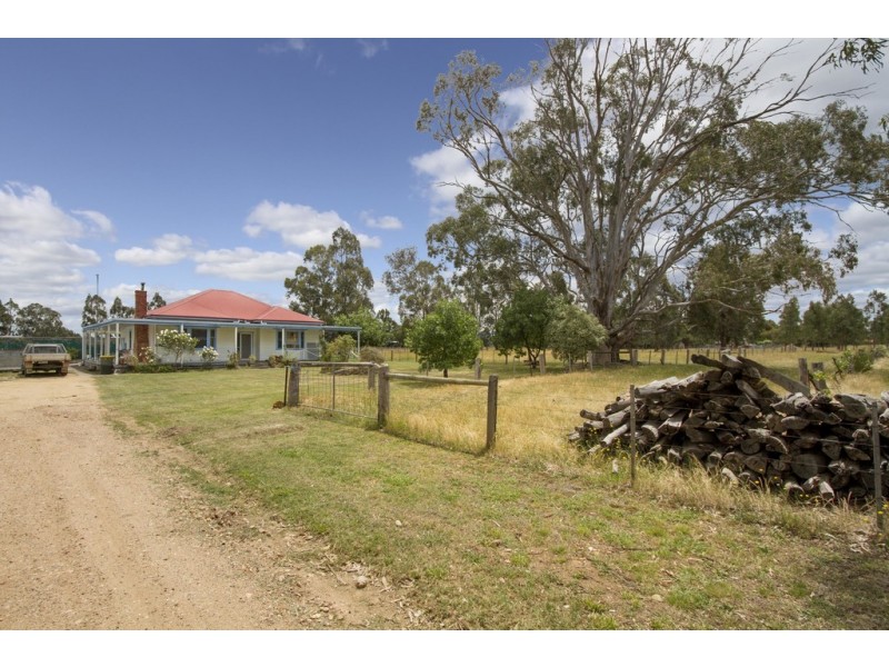 689 Boundary rd, Briagolong VIC 3860
