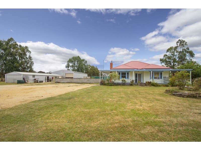 689 Boundary rd, Briagolong VIC 3860