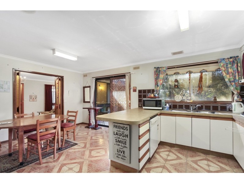 * Coverdale Drive, Sale VIC 3850