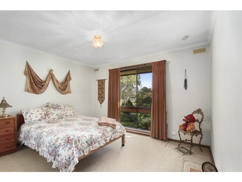 * Coverdale Drive, Sale VIC 3850