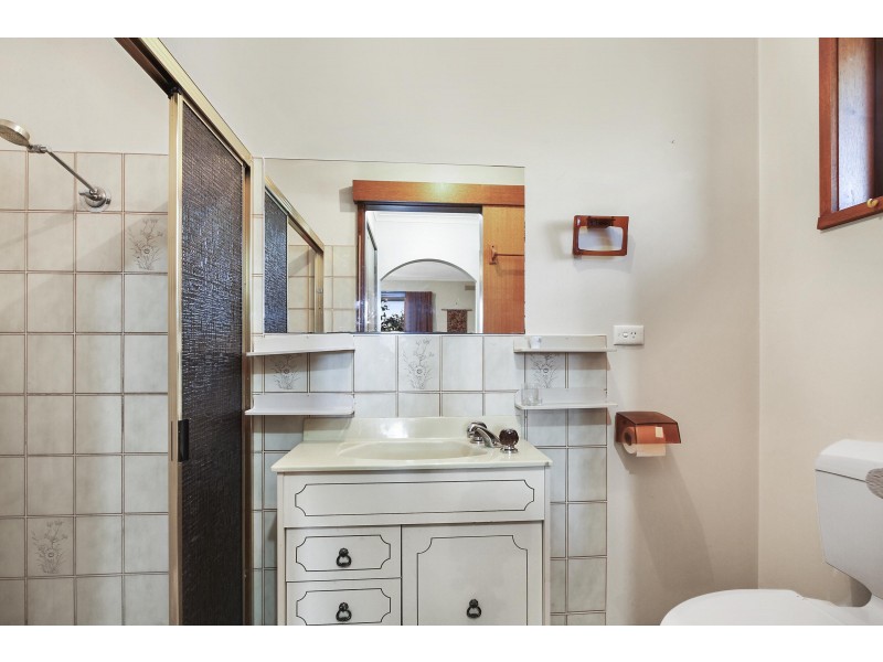 * Coverdale Drive, Sale VIC 3850