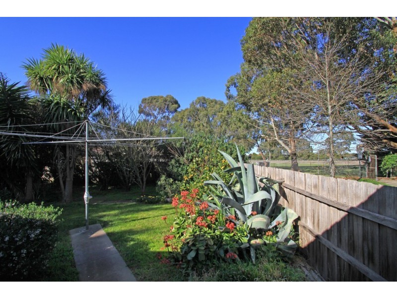 * Coverdale Drive, Sale VIC 3850