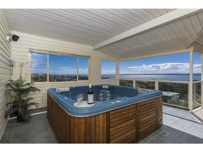 #75 Wattle Grove, Loch Sport VIC 3851