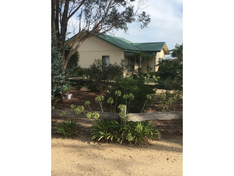 214 Powerscourt Street, Maffra VIC 3860