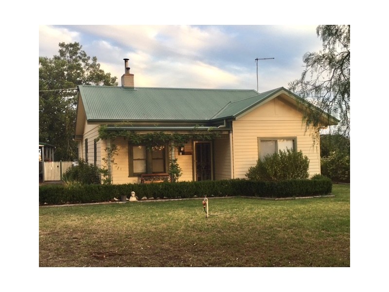 214 Powerscourt Street, Maffra VIC 3860