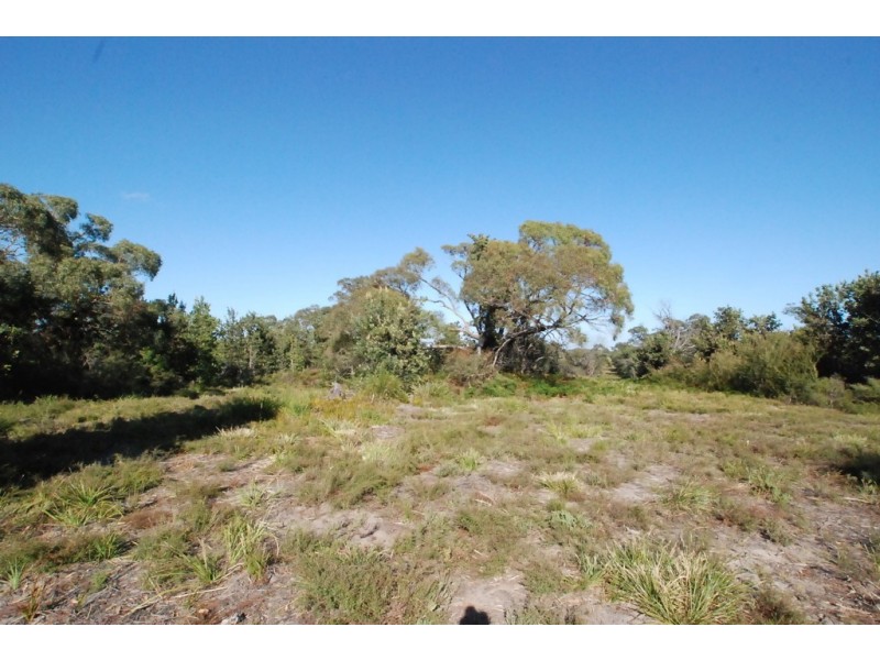 5 Longford-Loch Sport Road, Loch Sport VIC 3851