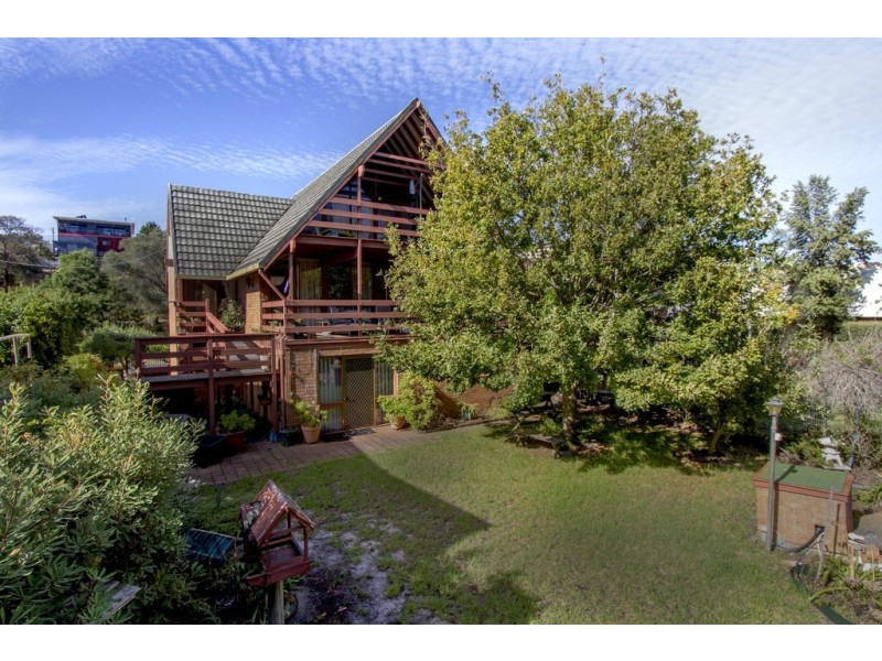 42 Seagull Drive, Loch Sport VIC 3851