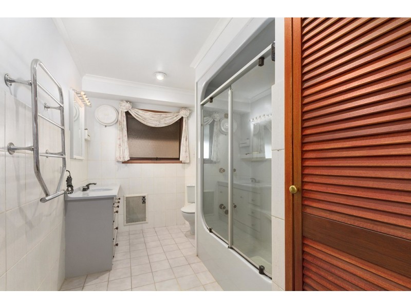 42 Seagull Drive, Loch Sport VIC 3851