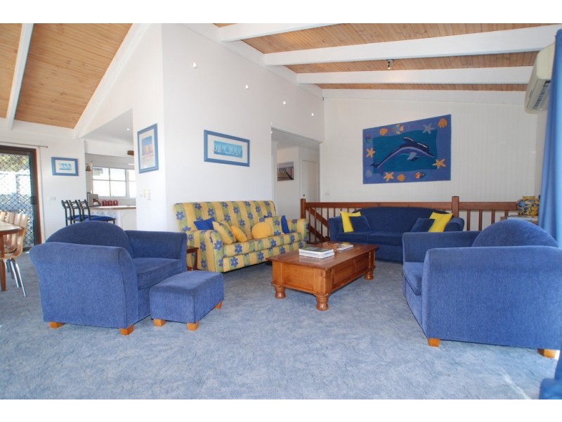 23 Holmes Street, Loch Sport VIC 3851