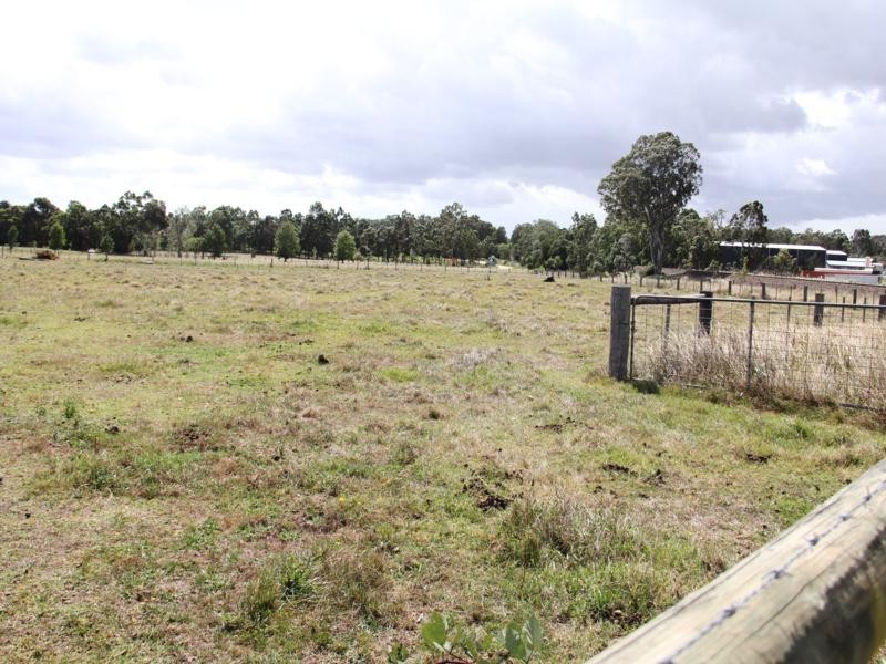 68 Wyndham Street, Stratford VIC 3862