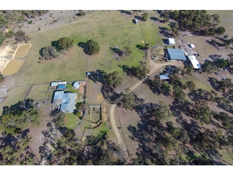 456 Carrs Creek Road, Longford VIC 3851