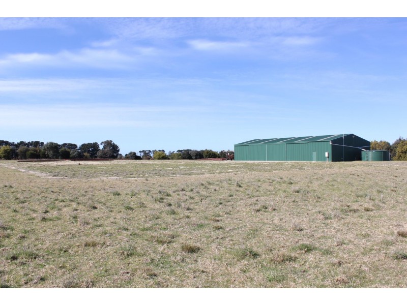 2 McGuiness road, Seaspray VIC 3851