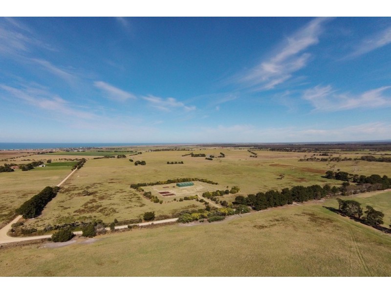 2 McGuiness road, Seaspray VIC 3851