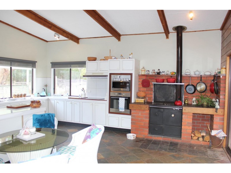 120 Cochranes Rd, Seaspray VIC 3851