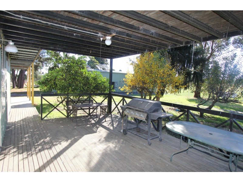 1698 Thirteen Mile Rd, Willung VIC 3847