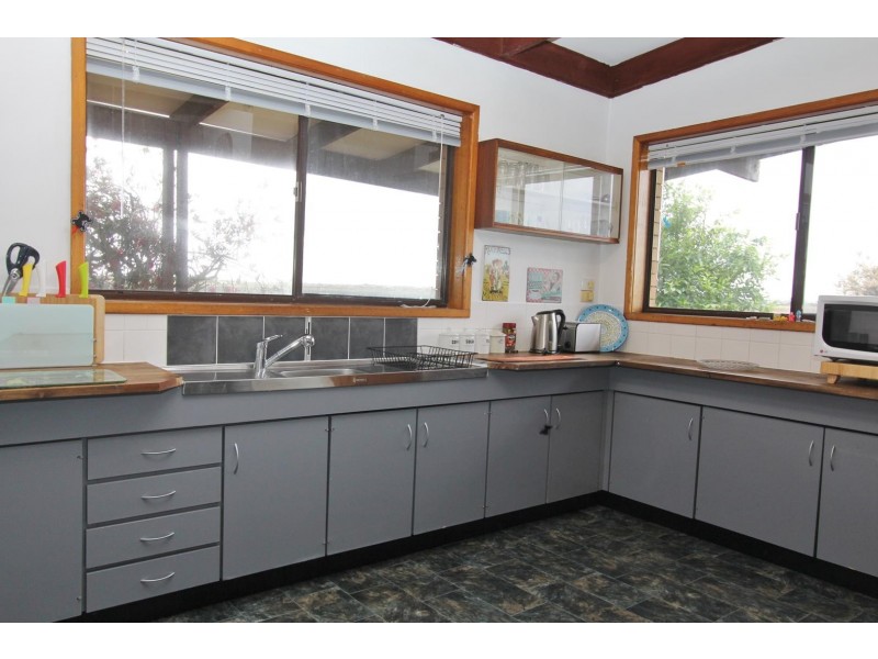 55 Main Road, Seaspray VIC 3851