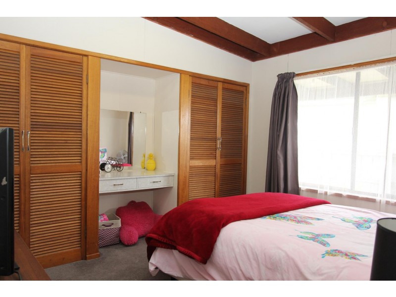 55 Main Road, Seaspray VIC 3851