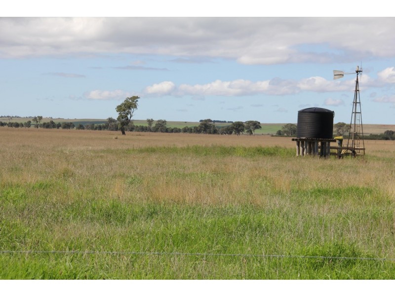 . Lower Cairnbrook Rd, Glengarry VIC 3854