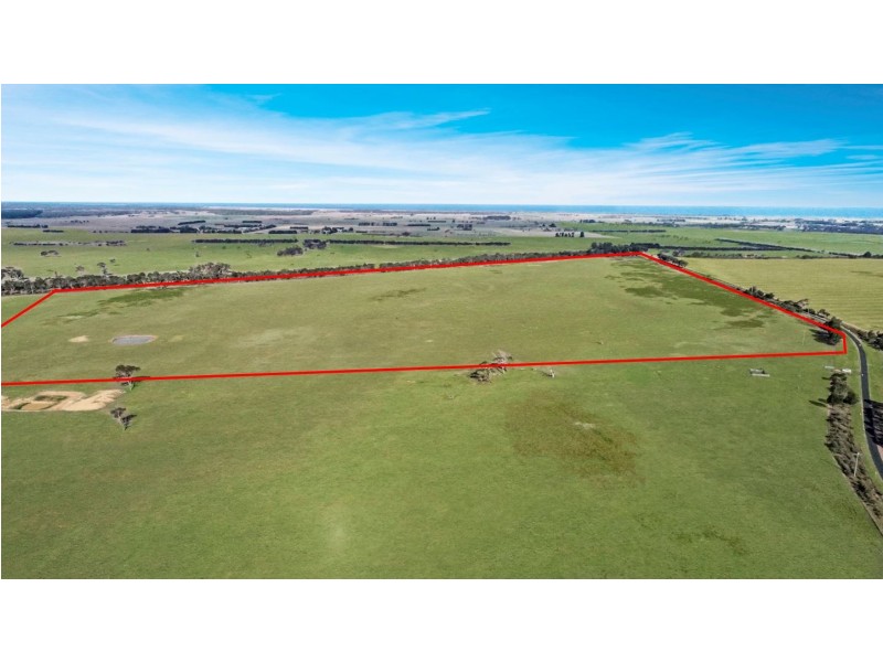 8 Seaspray Stradbroke Road, Seaspray VIC 3851