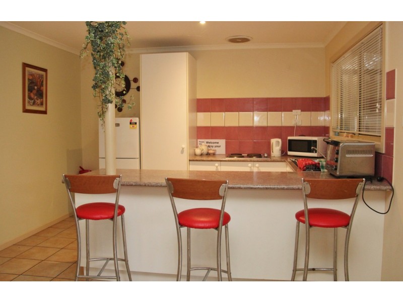 25 Sunglow cresent, Golden Beach VIC 3851