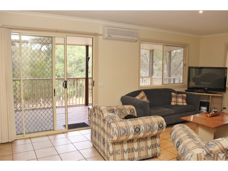 25 Sunglow cresent, Golden Beach VIC 3851