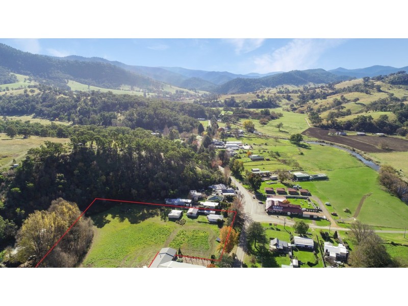 105 Lind Ave, Dargo VIC 3862