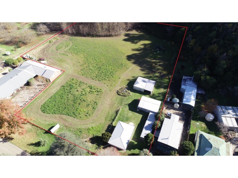 105 Lind Ave, Dargo VIC 3862