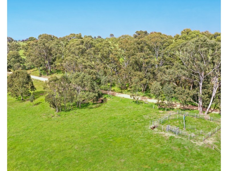 . Sawpit Creek Road, Stratford VIC 3862
