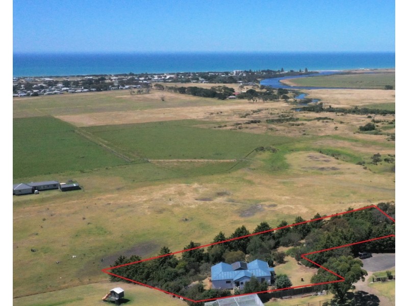 14 Ocean View Court, Seaspray VIC 3851