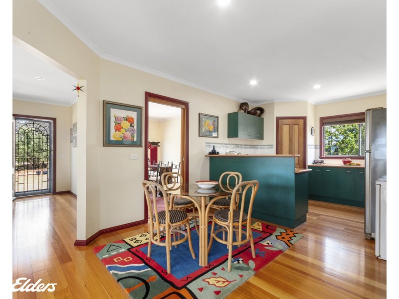 14 Ocean View Court, Seaspray VIC 3851
