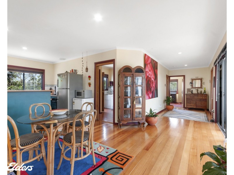 14 Ocean View Court, Seaspray VIC 3851