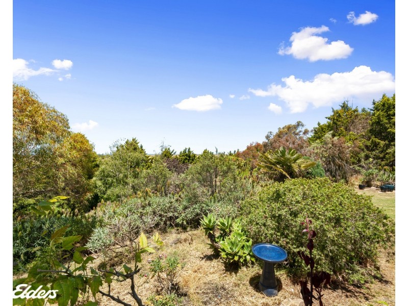 14 Ocean View Court, Seaspray VIC 3851