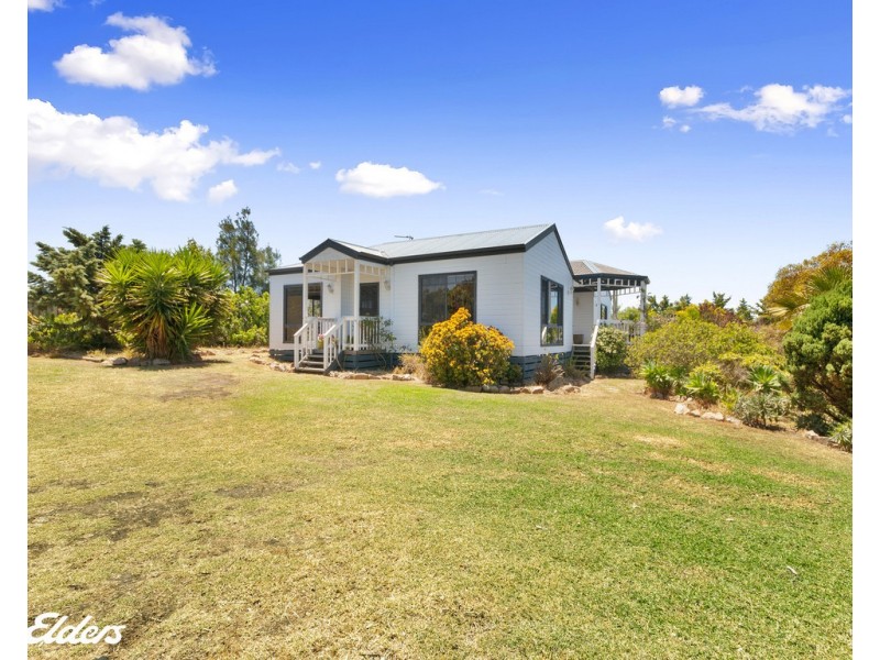 14 Ocean View Court, Seaspray VIC 3851