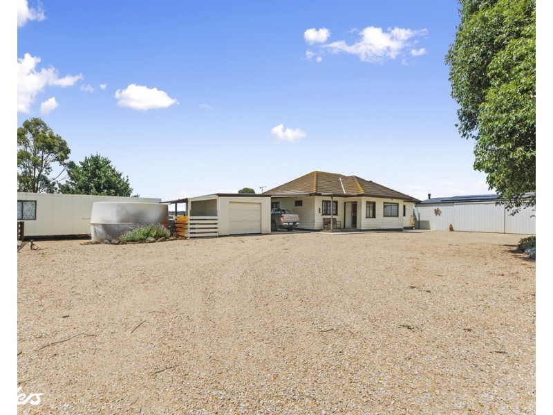 . Airly Road, Stratford VIC 3862