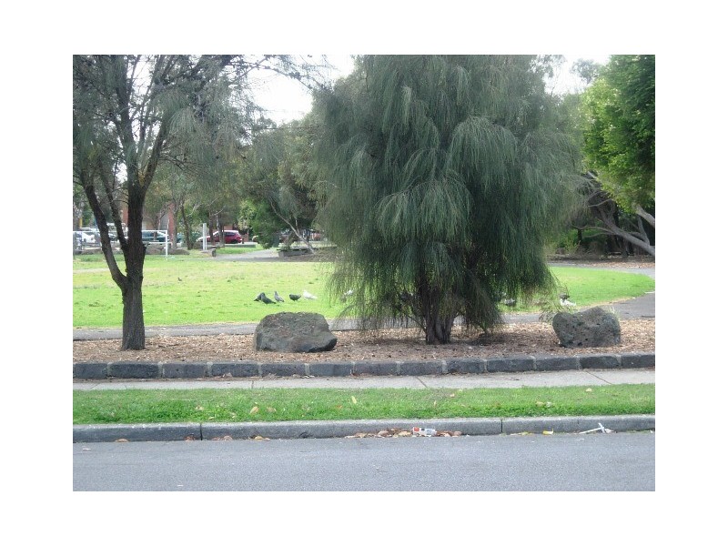 2/13 Empire Street, Footscray VIC 3011