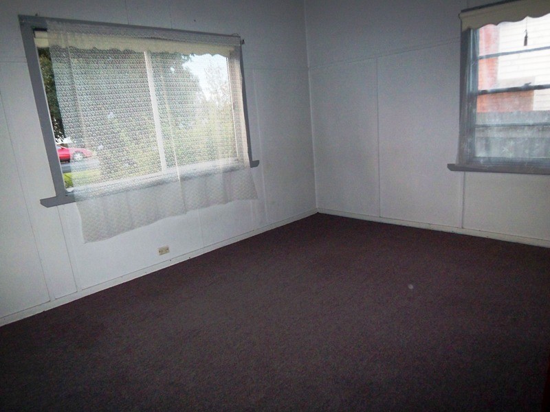 24 Mills Street, Heyfield VIC 3858