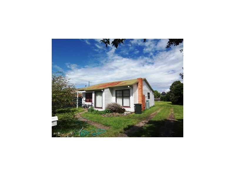 26 Mills St, Heyfield VIC 3858