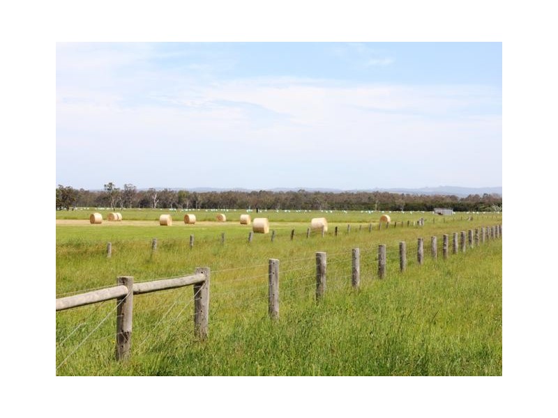 745 Lower Cairnbrook Road, Glengarry VIC 3854