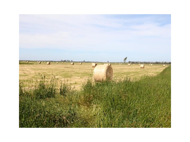745 Lower Cairnbrook Road, Glengarry VIC 3854